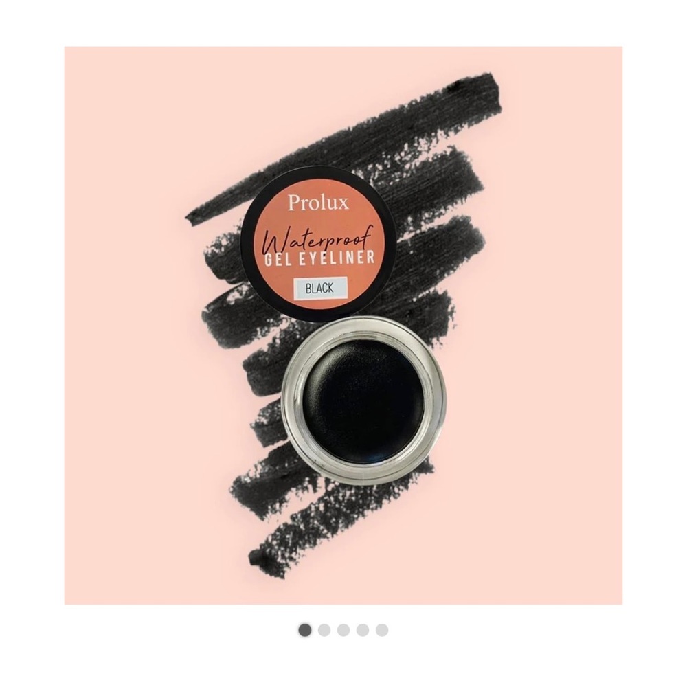 Waterproof gel eyeliner in Black with applicator